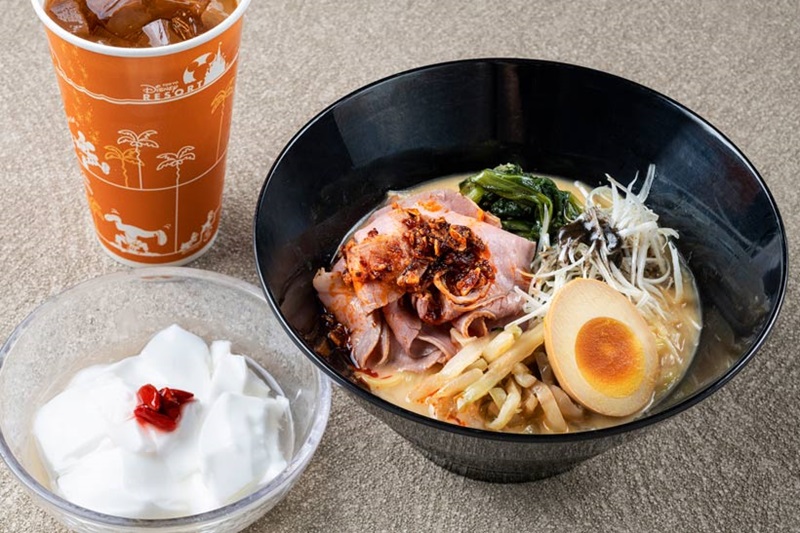 ローストビーフと煮たまごの冷やし麺